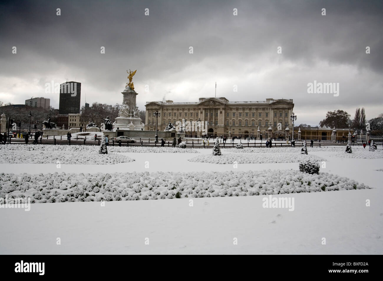 Le palais de Buckingham en Fête hiver enneigé, Londres, Angleterre, Grande-Bretagne, Royaume-Uni Banque D'Images