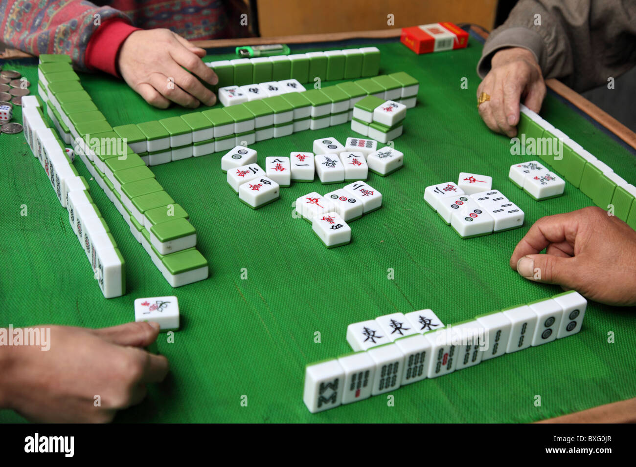 holexty Mahjong Chinois | Mini tuiles Mahjong - Majiang Portable avec dés, Jeux Mah Jongg Traditionnels pour Une soirée Jeu en Famille | Votre wishlist sur