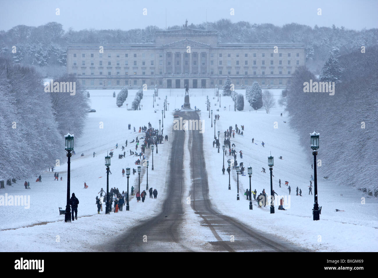 Stormont sur un jour froid des hivers enneigés de l'Irlande du Nord Belfast Banque D'Images