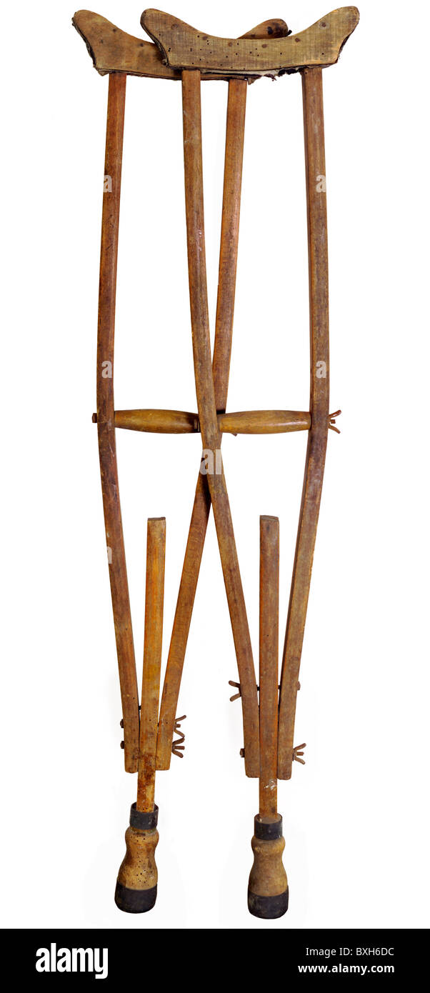 Médecine, matériel / instruments / dispositifs médicaux, béquilles en bois, Allemagne, vers 1917, droits additionnels-Clearences-non disponible Banque D'Images