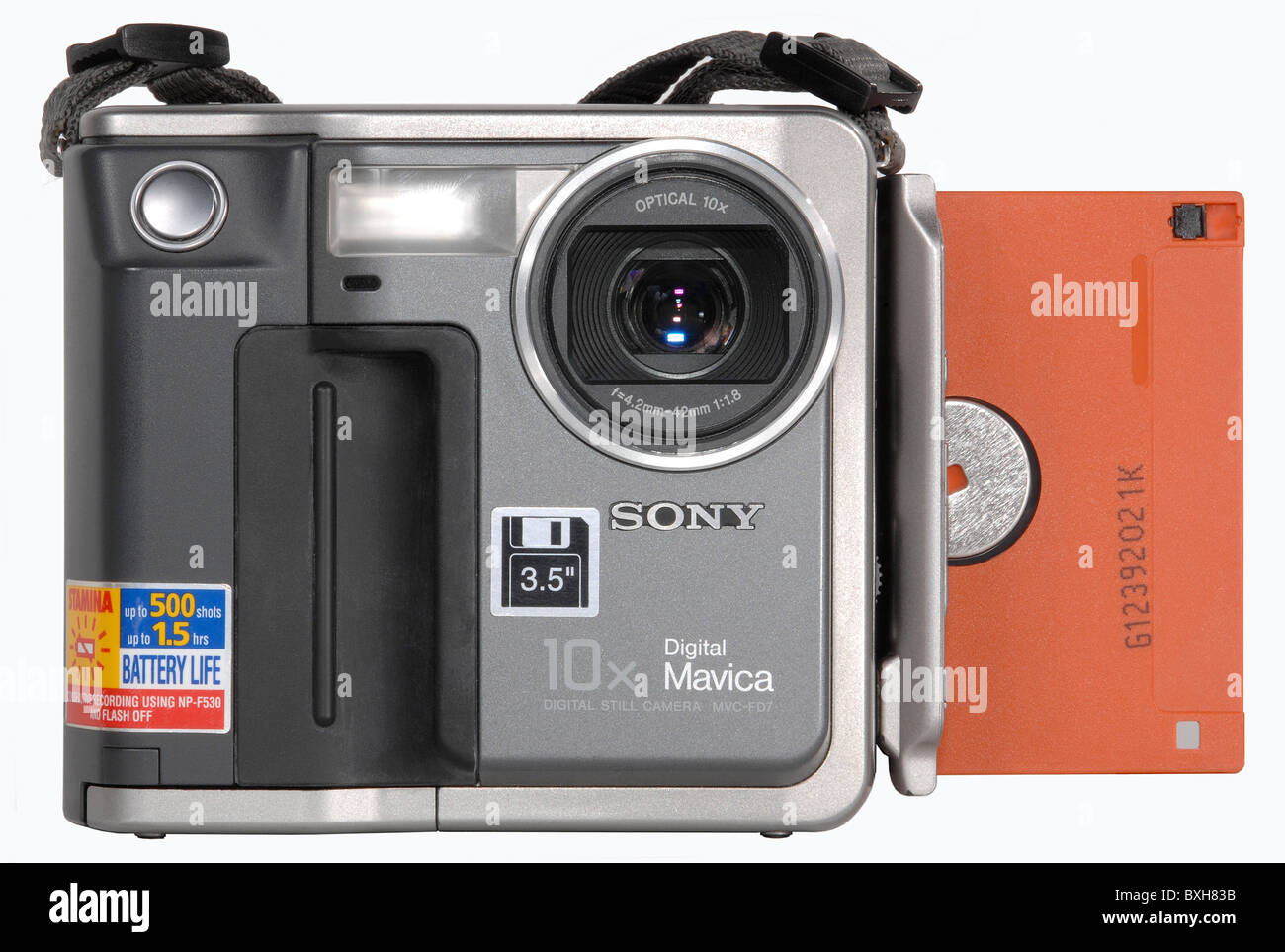 Photographie,appareils photo,Sony,Modell Mavica MVC-FD7,Japon,1997,1990,90,20ème,historique,historique,appareil photo numérique,0,38 mégapixels,résolution 640 x 480 pixels,disquette,disquette,inventions,disquettes,disquettes,disquettes,disquettes,double face,mémoire cartographiée,stockage,flash intégré,objectif,10x,batteries,batteries,objectifs,4.2 mm,batteries optiques,batteries,batteries,batteries,batteries,batteries,batteries,batteries,batteries,batteries,batteries,batteries,Japon,batteries,batteries,batteries,batteries,batteries,batteries,batteries,batteries,batteries,non-optiques,batteries,batteries,batteries,batteries,batteries,batteries,batteries,batteries,batteries,batteries,batteries,non-rechargeables,batteries,batteries,batteries,batteries,batteries,batteries,batteries, Banque D'Images