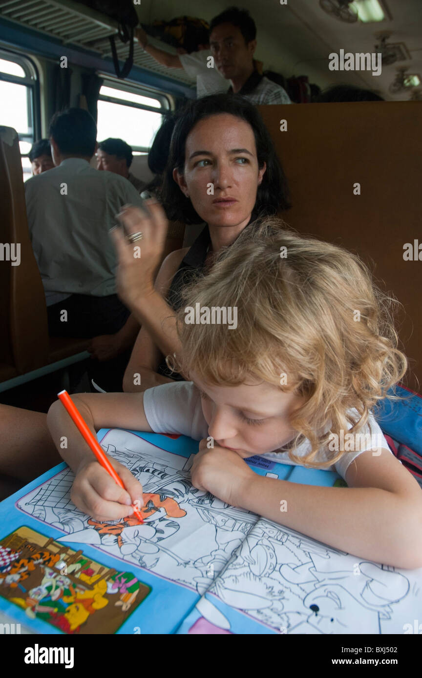 Livres De Chemin De Fer Pour Les Enfants Banque De Photographies Et D