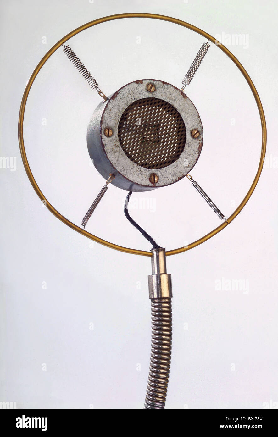 Broadcast, radio, microphone circulaire, Allemagne, vers 1950, droits  supplémentaires-Clearences-non disponible Photo Stock - Alamy
