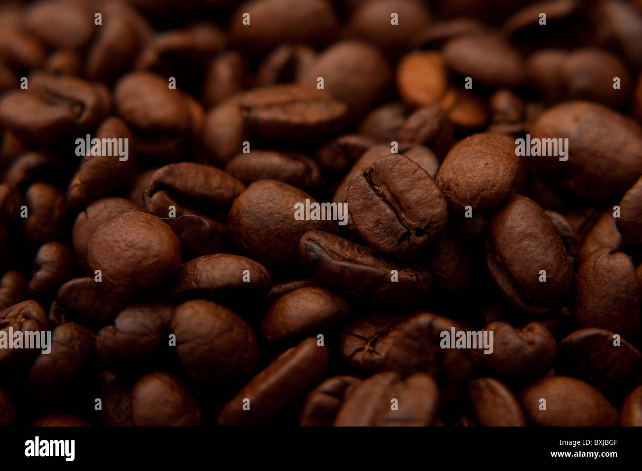 Beau brun, les grains de café, près de l'image Banque D'Images