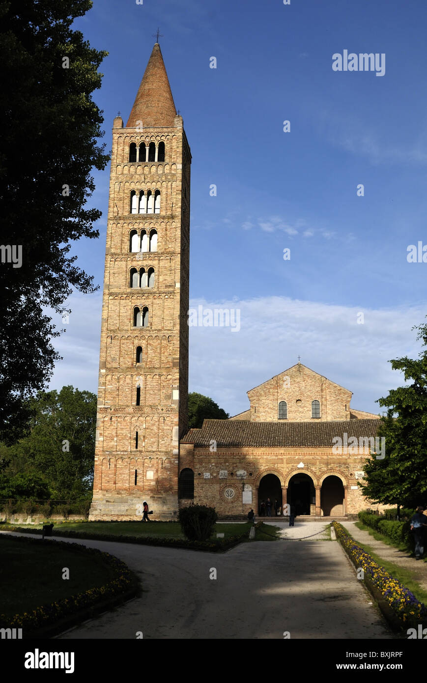 La façade de l'abbaye de Pomposa "Pomposa Banque D'Images