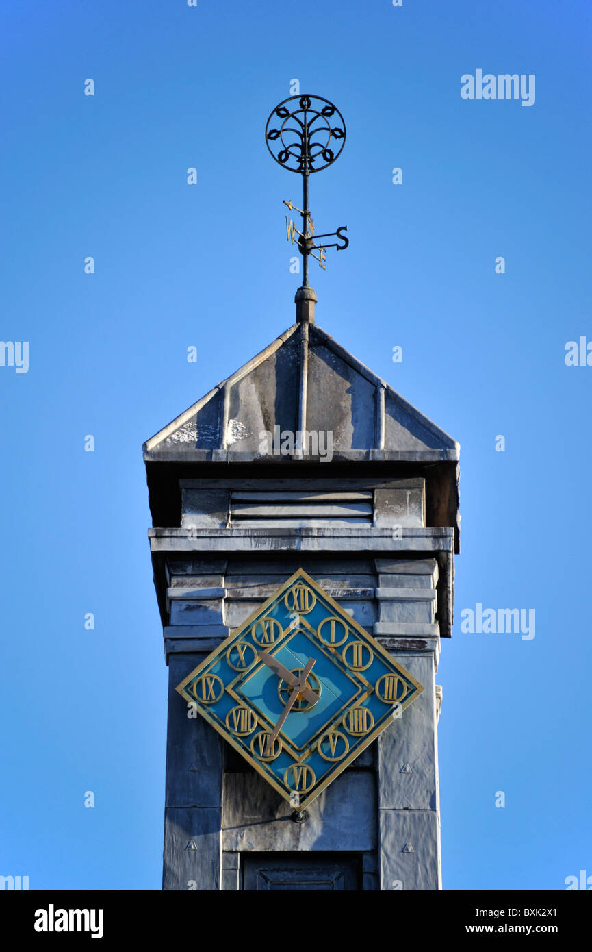 Tourelle de l'horloge. County Hall, Stricklandgate, Kendal, Cumbria, Angleterre, Royaume-Uni, Europe. Banque D'Images