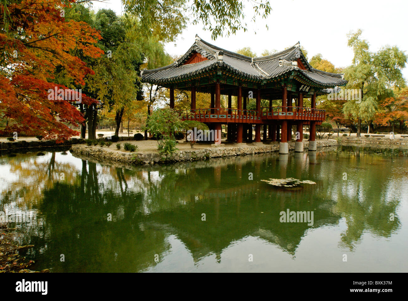 Dans Gwanghalluwon pavillon Jardin, Namwon, Corée du Sud Banque D'Images