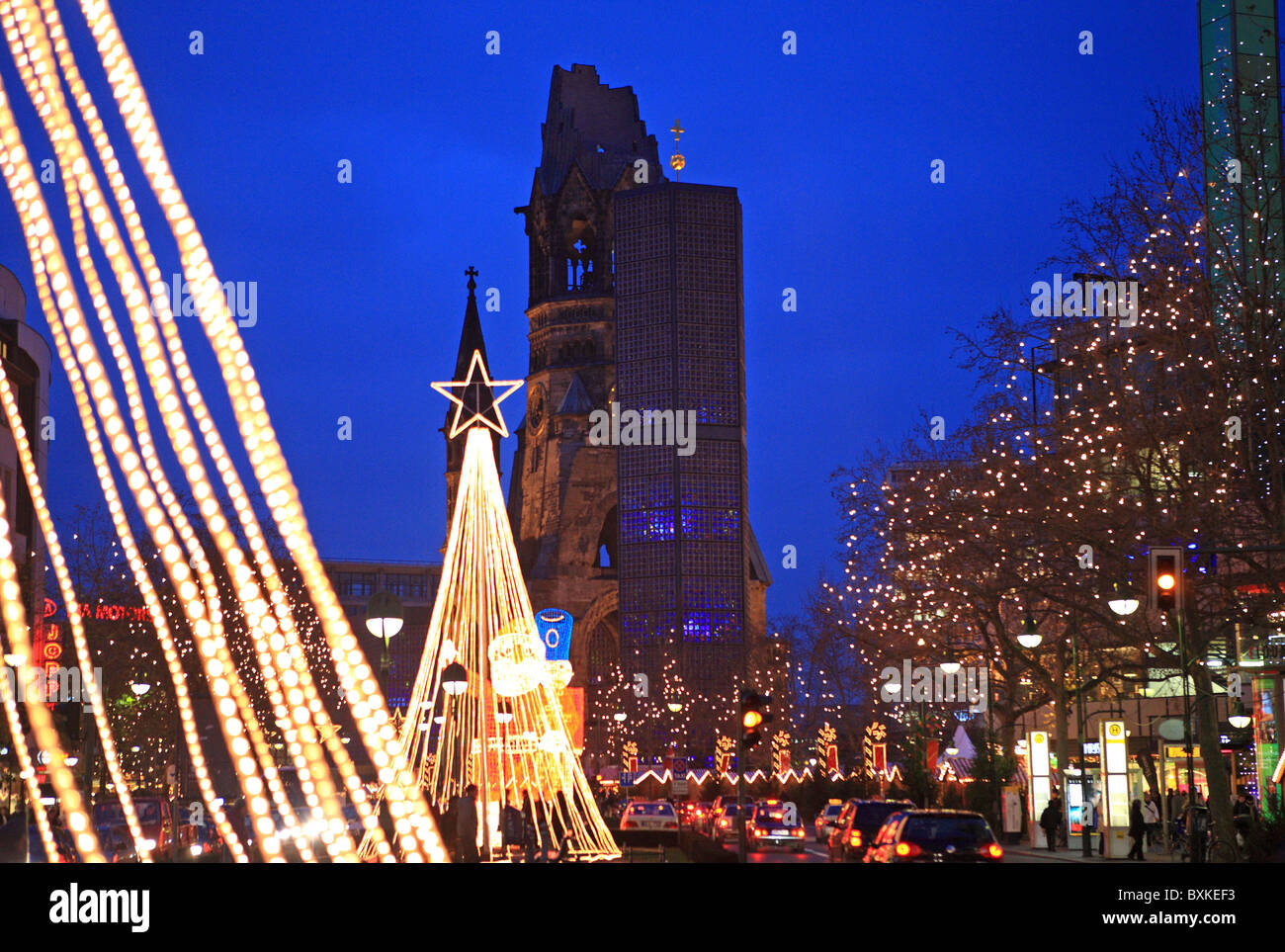 Allemagne, Berlin, Kurfürstendamm, Noël, Kaiser Wilhelm Memorial Church Banque D'Images