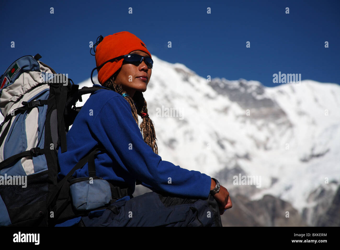 Un trekker dans la région de Camp de base de l'Everest au Népal Banque D'Images Un trekker dans la région de Camp de base de l'Everest au Népal Banque D'Images