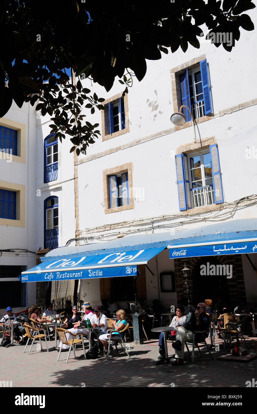 Cafés sur place Moulay Hassan Banque D'Images