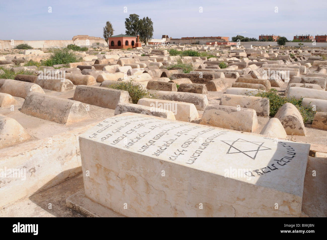 Tombes et aperçu des Miarra (Cimetière juif ) dans le quartier juif, Mellah de Marrakech, Banque D'Images