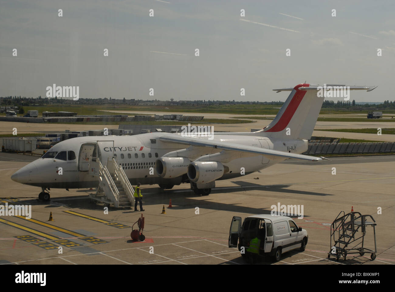 Un BAE 146 Cityjet s'embarquer à l'aéroport d'Orly à l'aéroport de London City Banque D'Images