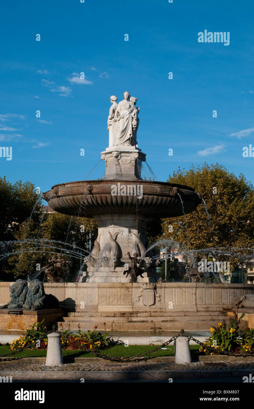 La Rotonde fontaine avec Trois Grâces, Charles de Gaulle, Aix En Provence, France Banque D'Images