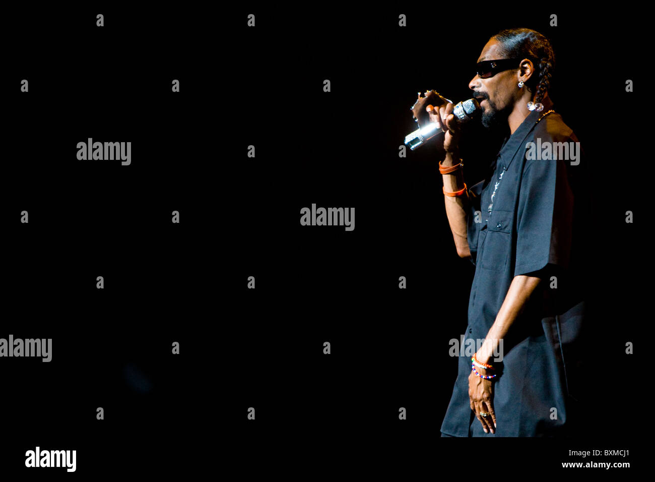 Star du rap Snoop Dogg performing live in concert Banque D'Images