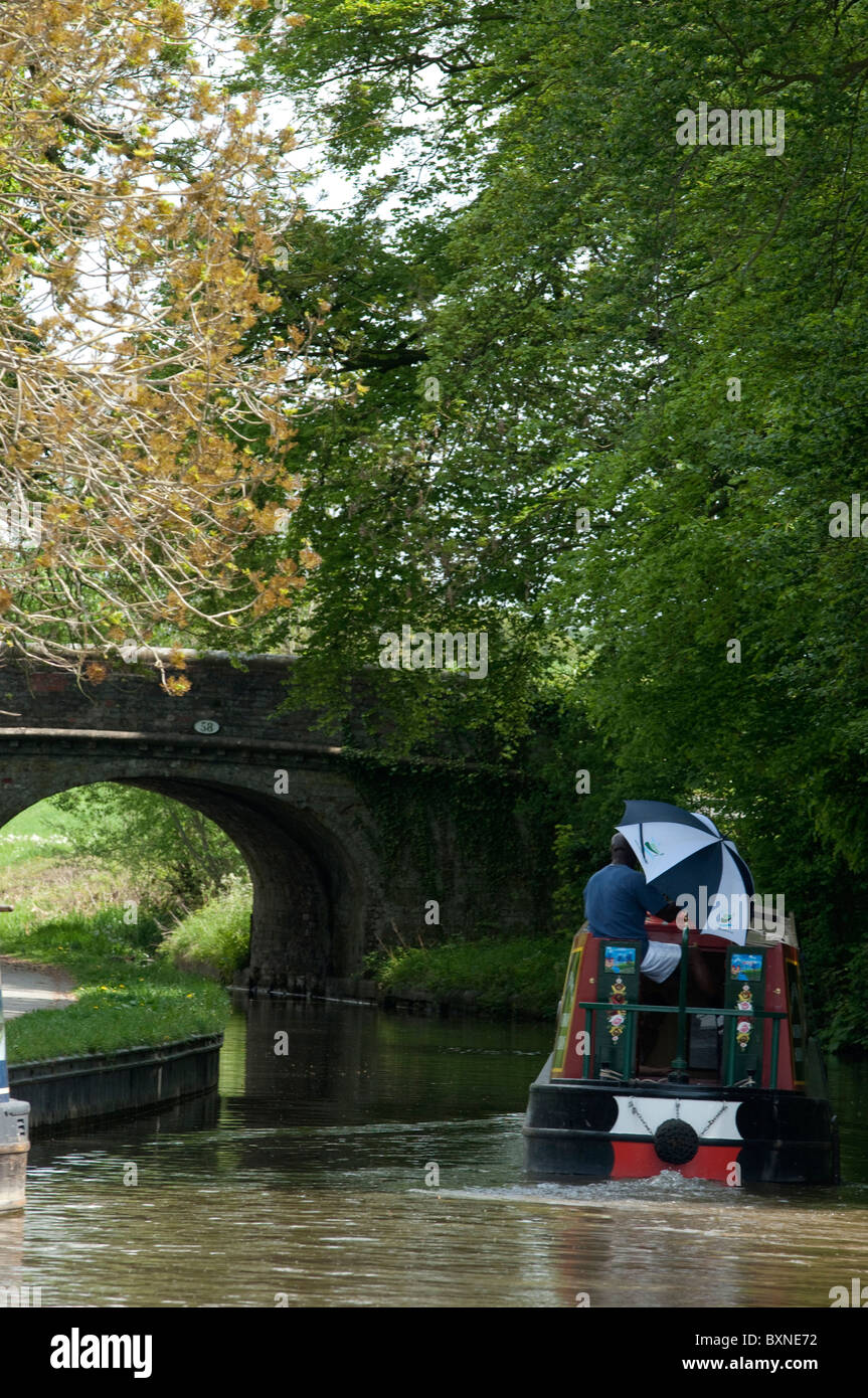 Les vacanciers sur canal bateaux sur le canal d'Ellesmere, Ellesmere, Shropshire. Banque D'Images