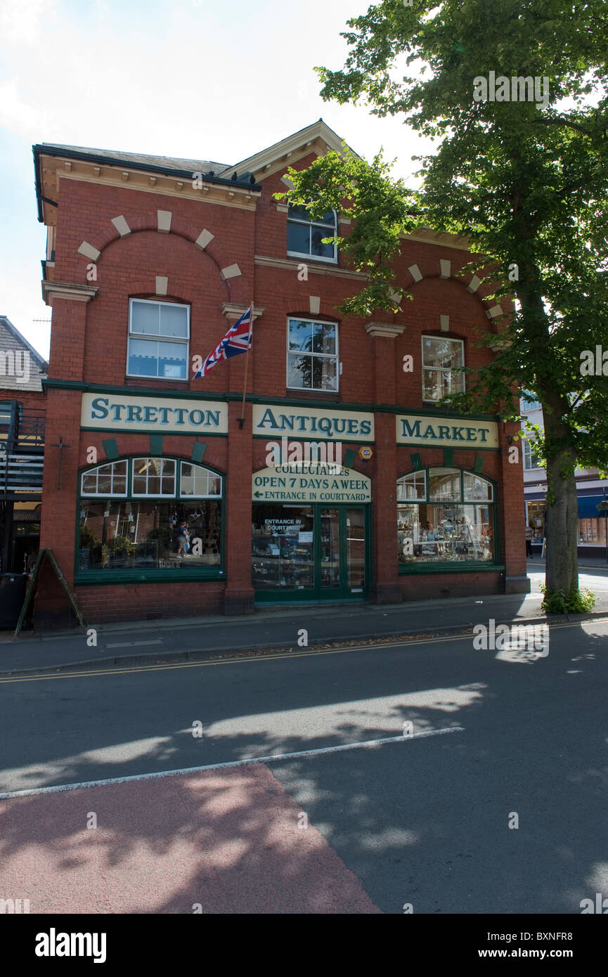 Entrepôt d'antiquités, Church Stretton, Shropshire, Angleterre Banque D'Images