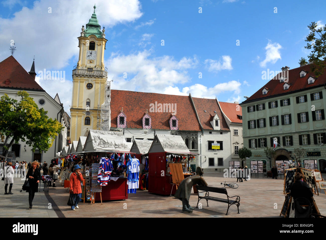 Place principale, Hlavni namesti, vieille ville de Bratislava, Slovaquie, Europe Banque D'Images