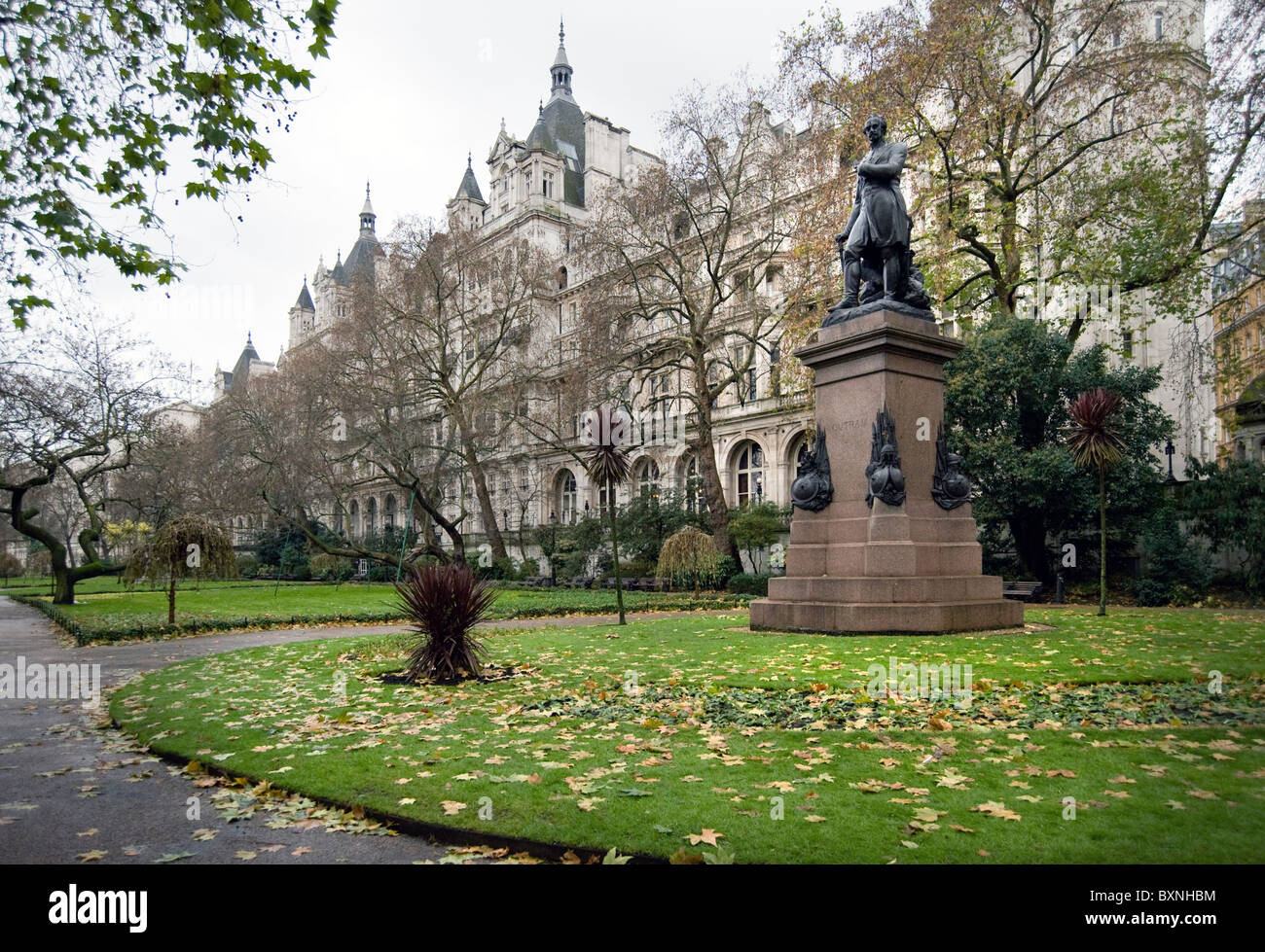 Statue du général sir James Outram white hall gardens Victoria Embankment london uk Banque D'Images