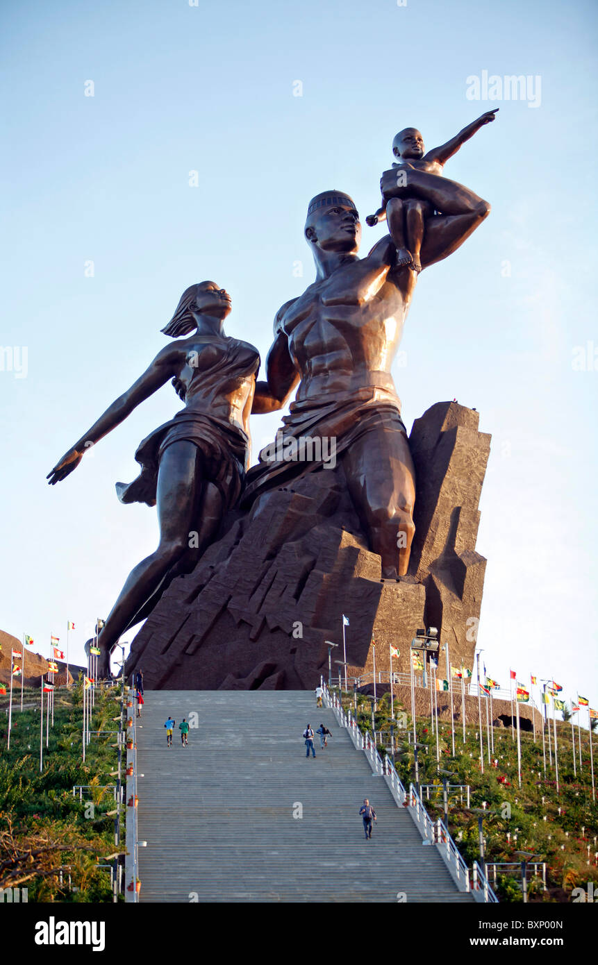 Sénégal, Dakar : Le Monument de la Renaissance africaine est l'une des plus grandes statues du monde(49 mètres de hauteur) Banque D'Images