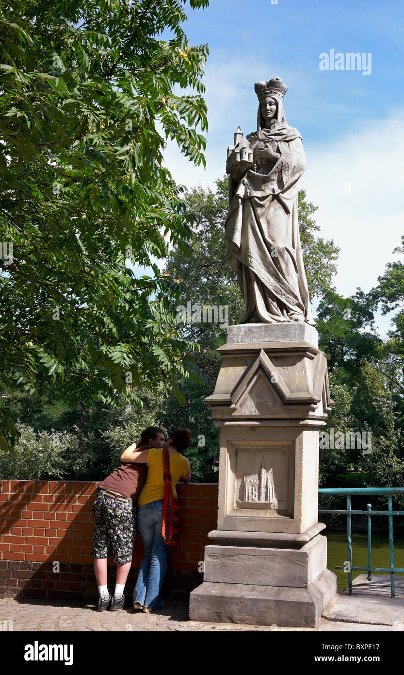 Statue de Saint Hedwig sur pont Tumski, Wroclaw, Pologne Banque D'Images