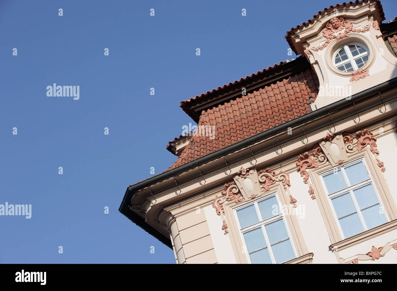 Bâtiment rose et bleu ciel, Close Up Banque D'Images