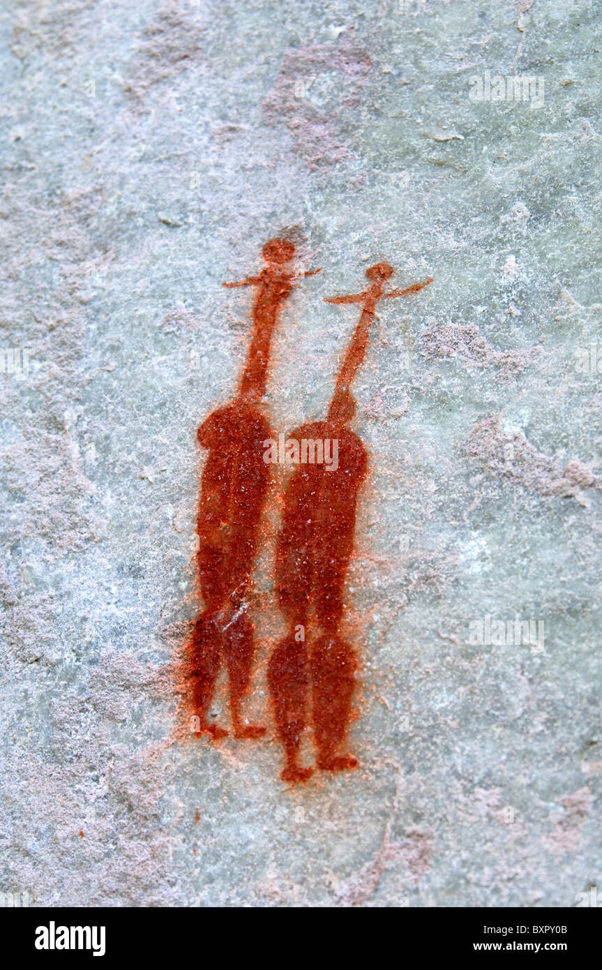 Deux femmes San danse, peintures rupestres préhistoriques par les San, montagnes Cederberg, Province de Western Cape, Afrique du Sud Banque D'Images