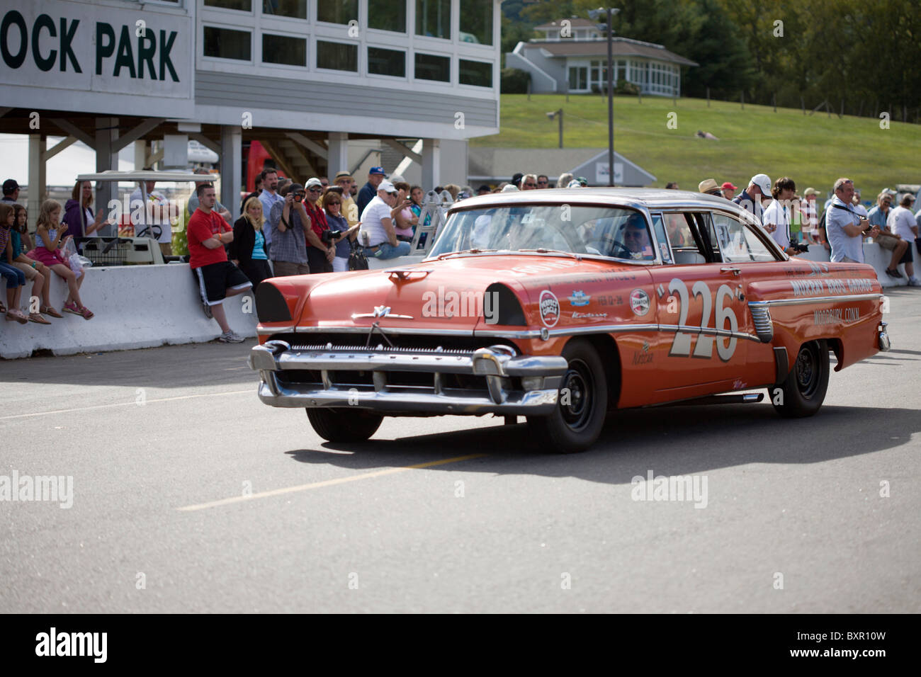 Lime Rock 2010 Gagnant du prix du public - 1956 Mercury Monterey stock NASCAR voiture conduite par Russ Truelove Banque D'Images