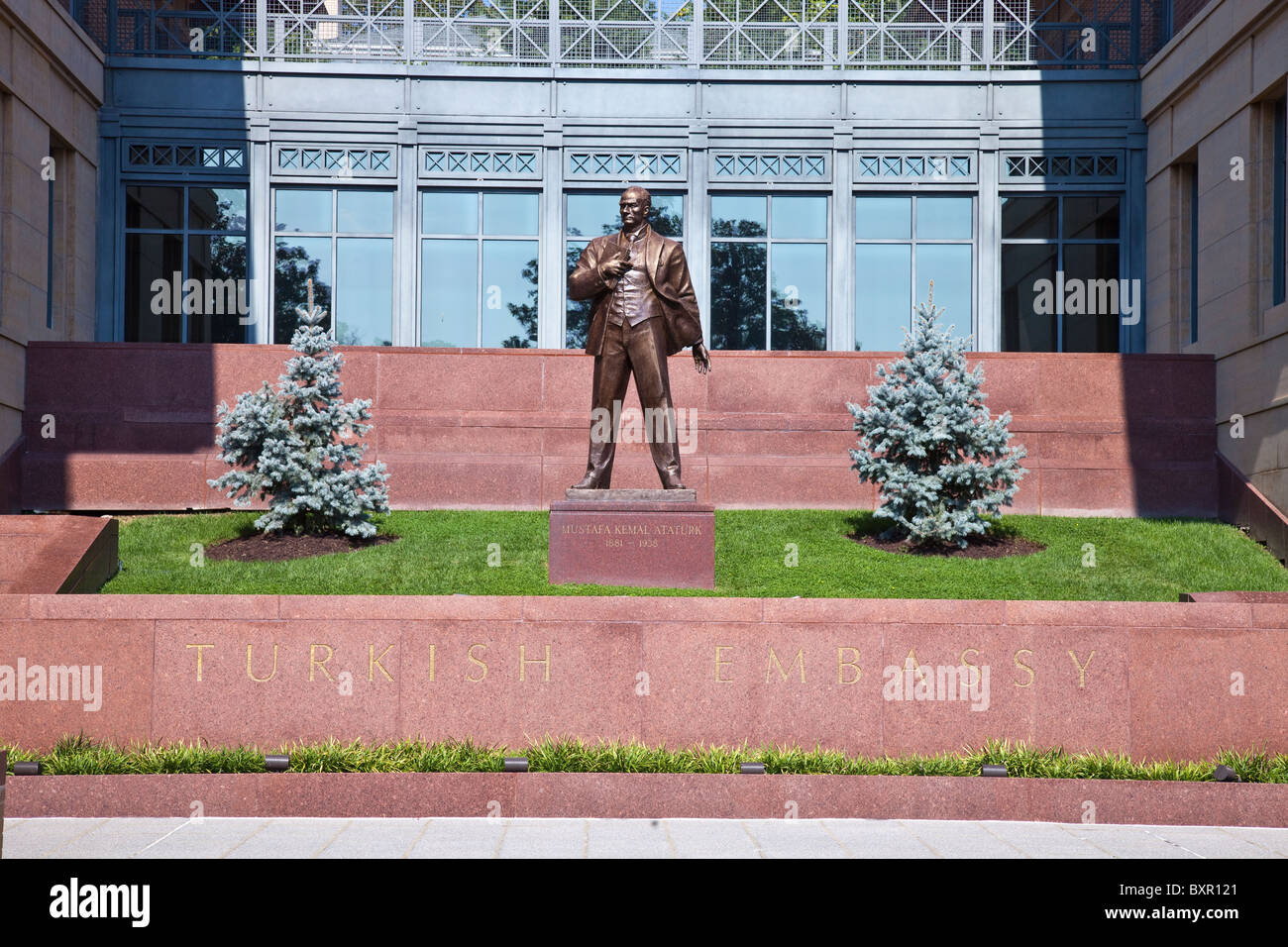 Statue de Mustafa Kemal Atatürk à l'ambassade de Turquie à Washington DC Banque D'Images