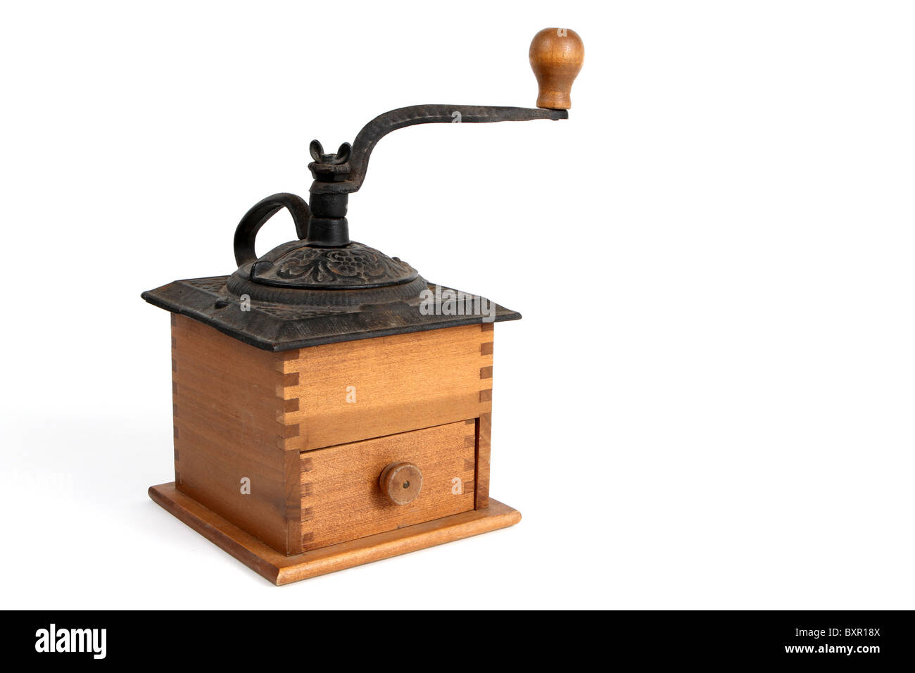 Moulin à café ancien en bois et métal avec une poignée Photo Stock - Alamy