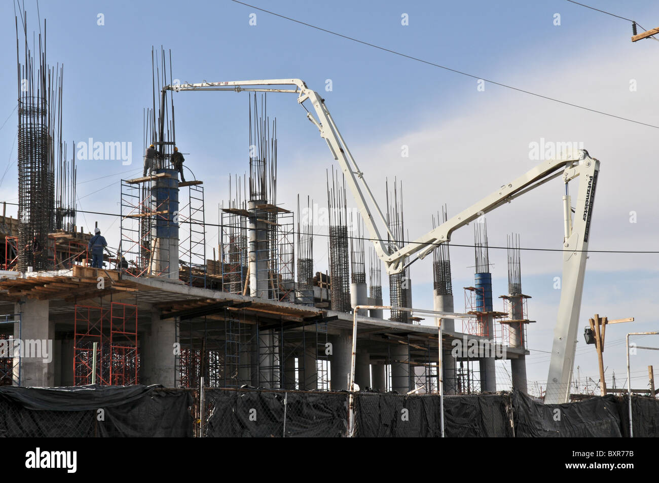 Pompe à béton at construction site, Puerto Penasco, Sonora, Mexique Banque D'Images