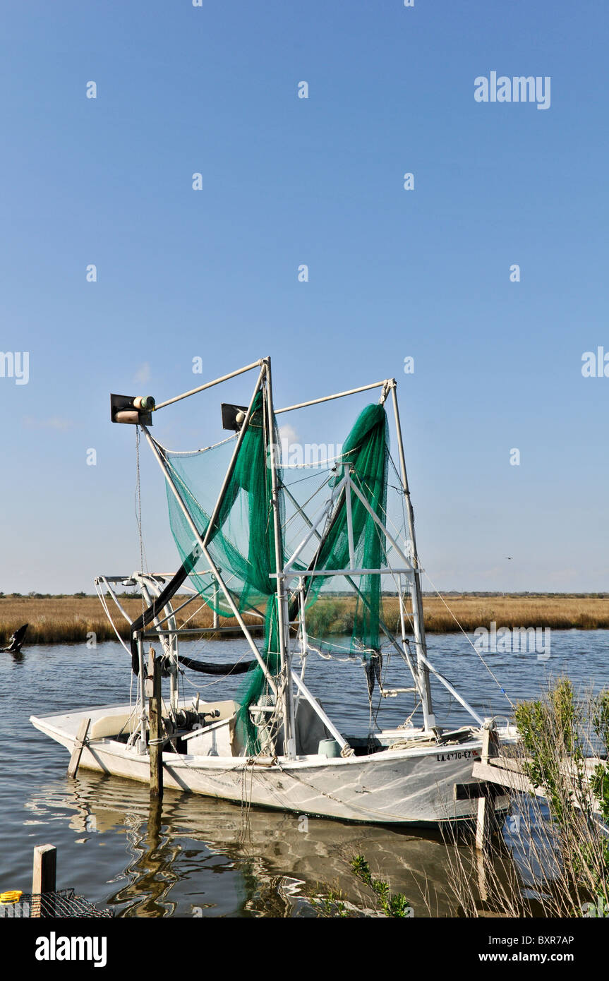 De petites crevettes filet boat in canal de Mississippi River delta, La Nouvelle-Orléans, Louisiane Banque D'Images