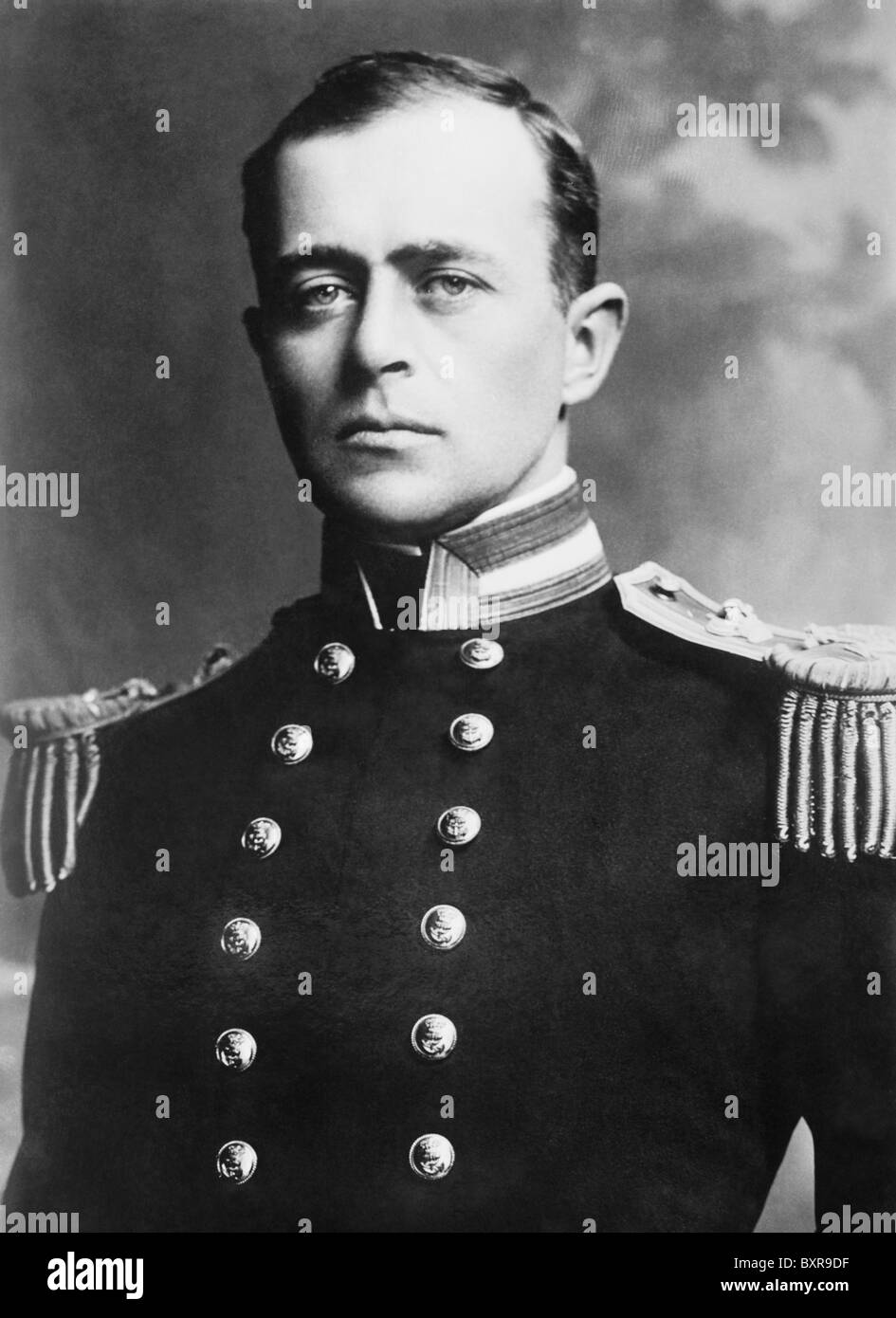 Vintage photo portrait d'officier de la Marine royale britannique et explorateur polaire Le Capitaine Robert Falcon Scott (1868 - 1912). Banque D'Images