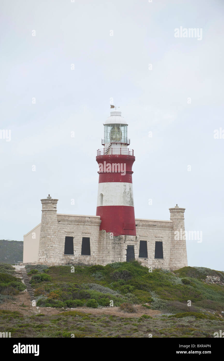 Cap Agulhas Lighthouse au point le plus sud de l'Afrique, Afrique du Sud, d'Overberg Banque D'Images