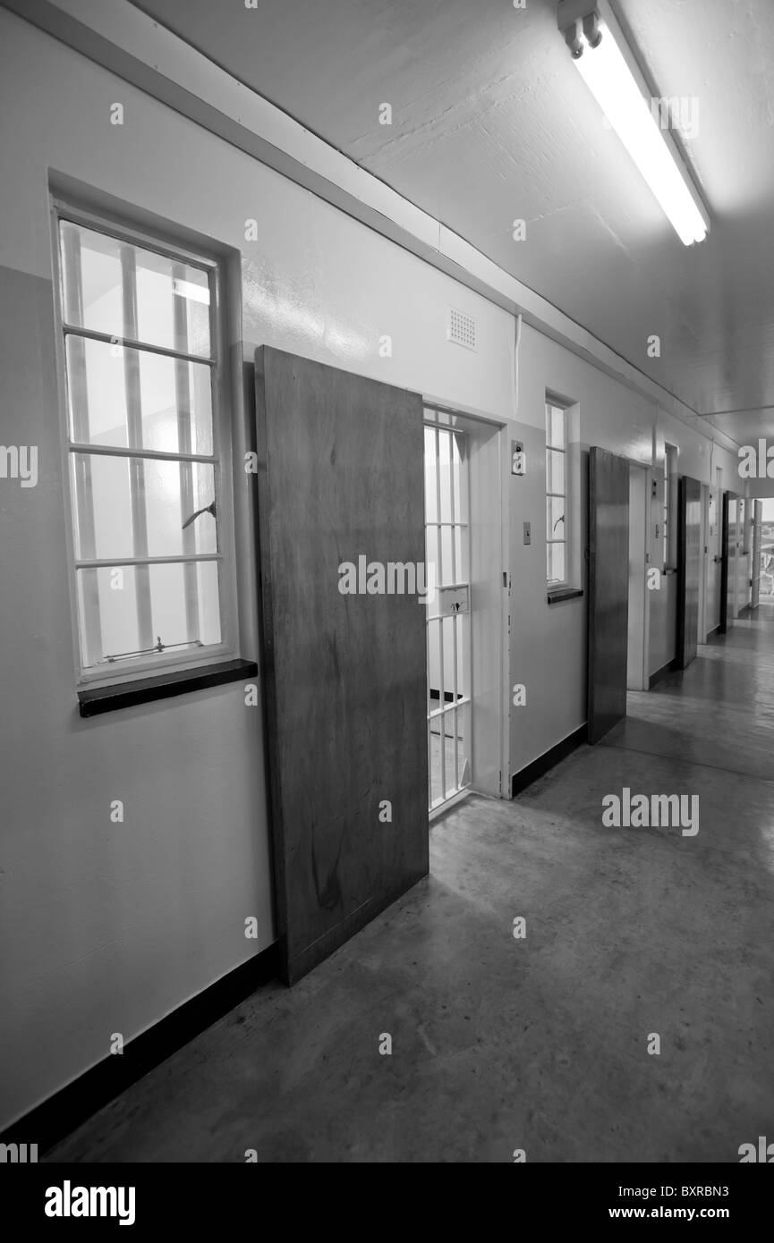 Ancienne prison Wing et cellules où Nelson Mandela a eu lieu sur l'île de Robben Island, Cape Town, Afrique du Sud Banque D'Images