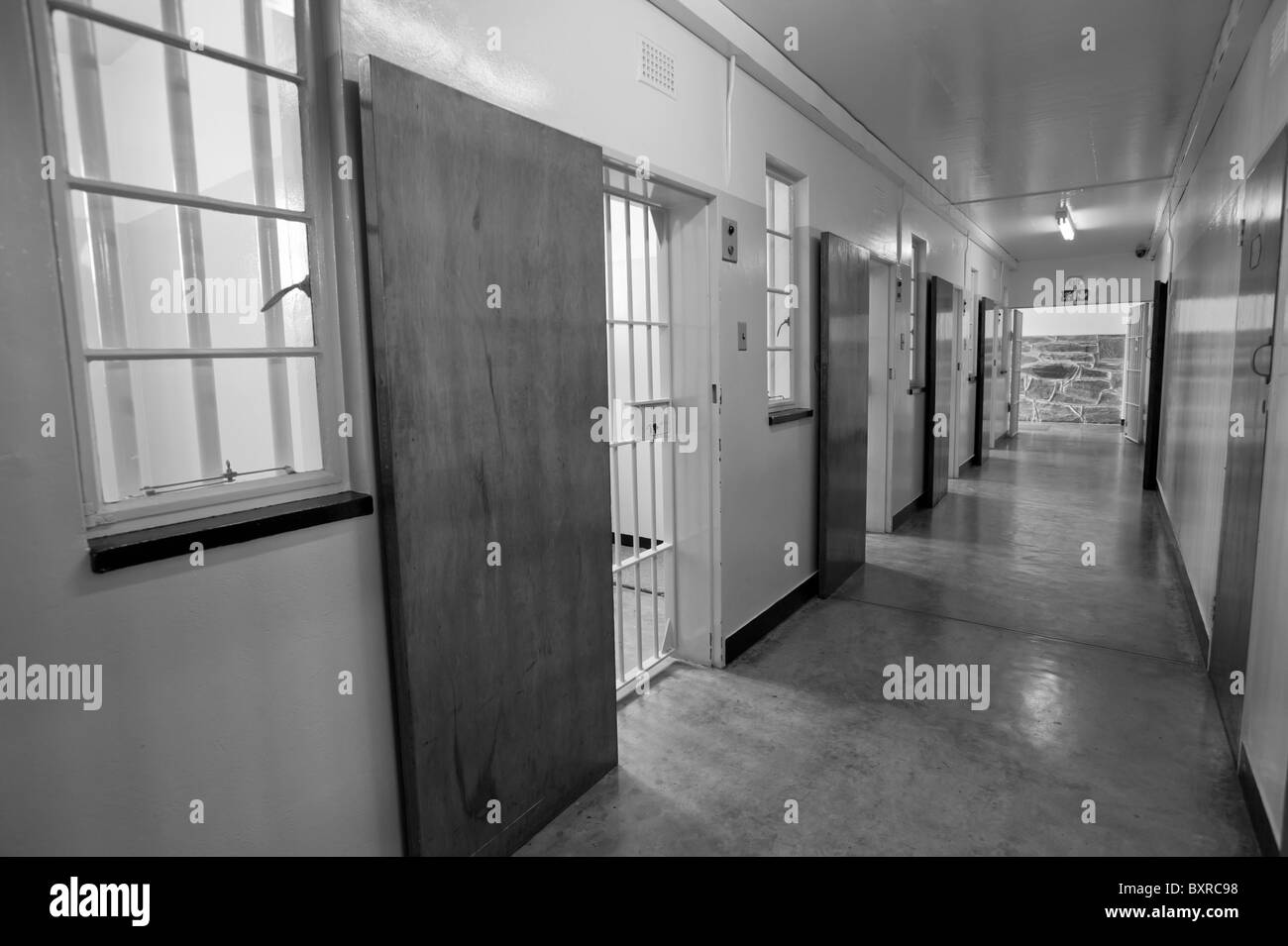 Ancienne prison Wing et cellules où Nelson Mandela a eu lieu sur l'île de Robben Island, Cape Town, Afrique du Sud Banque D'Images