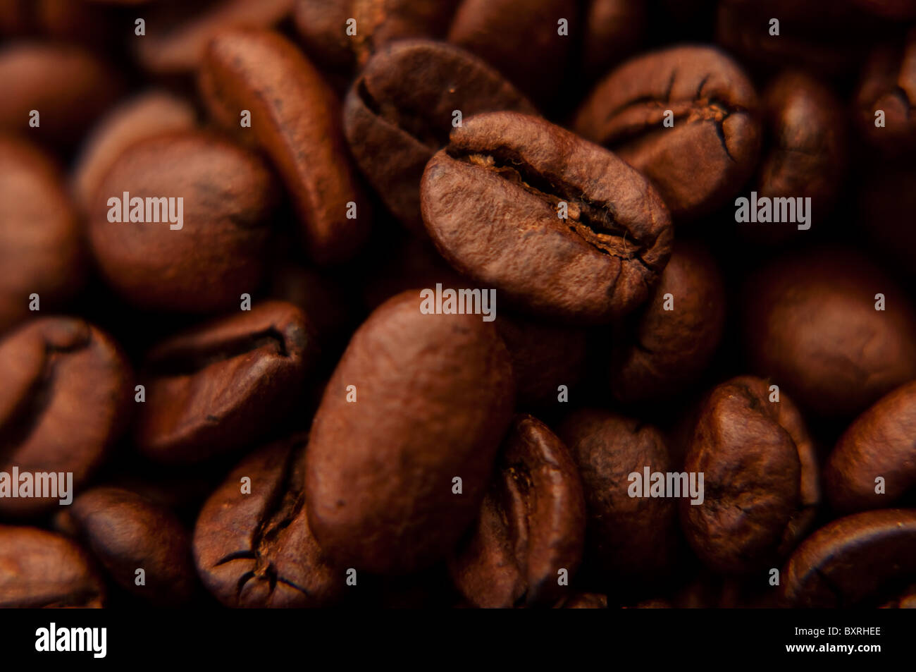 Beau brun, les grains de café, près de l'image Banque D'Images