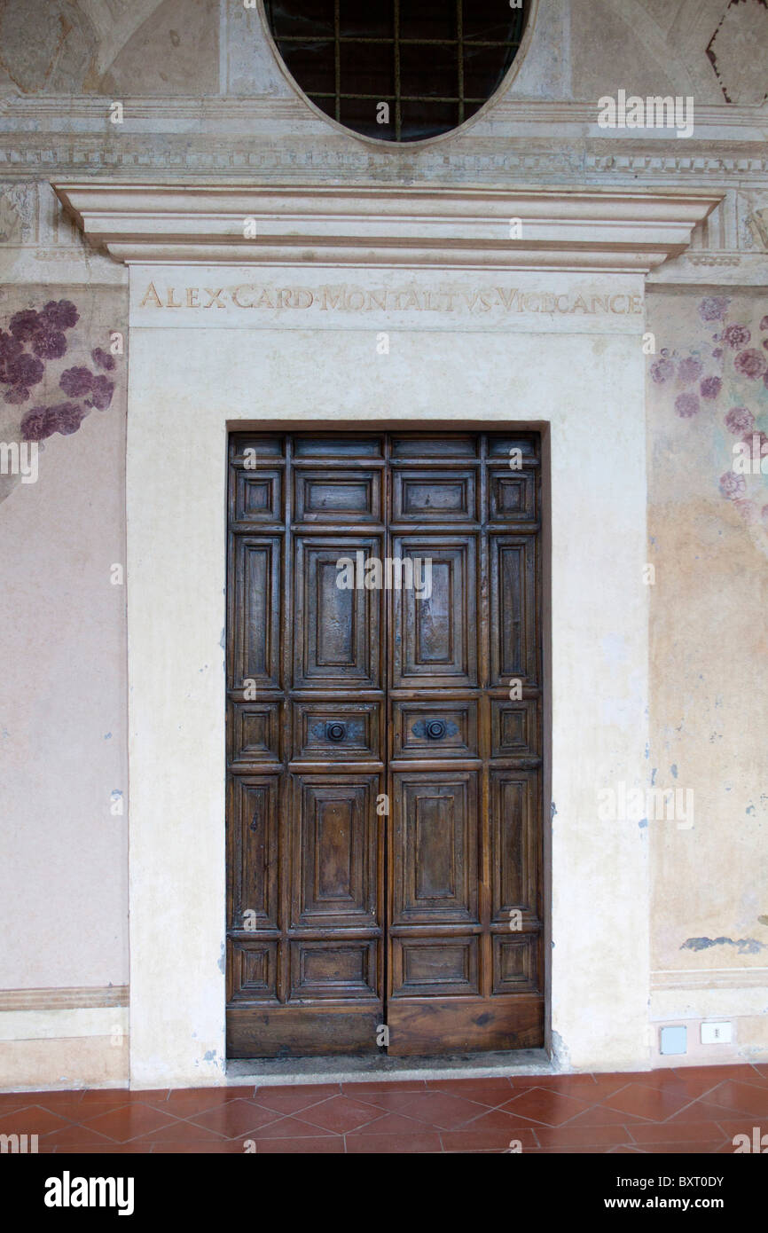 Porte dans le lodge, Palazzina Montalto, Villa Lante, Viterbo, Latium, Italie Banque D'Images
