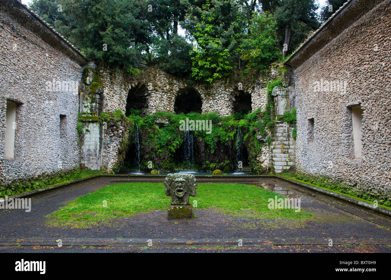 Diluvio fontaine, Villa Lante, Viterbo, Latium, Italie Banque D'Images