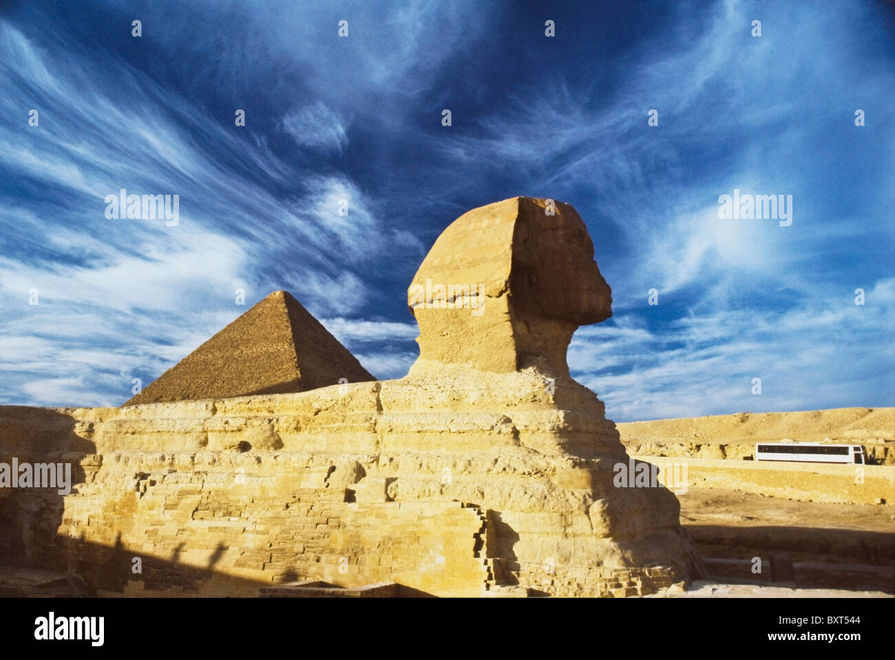 Sphinx et pyramide de Gizeh Banque D'Images