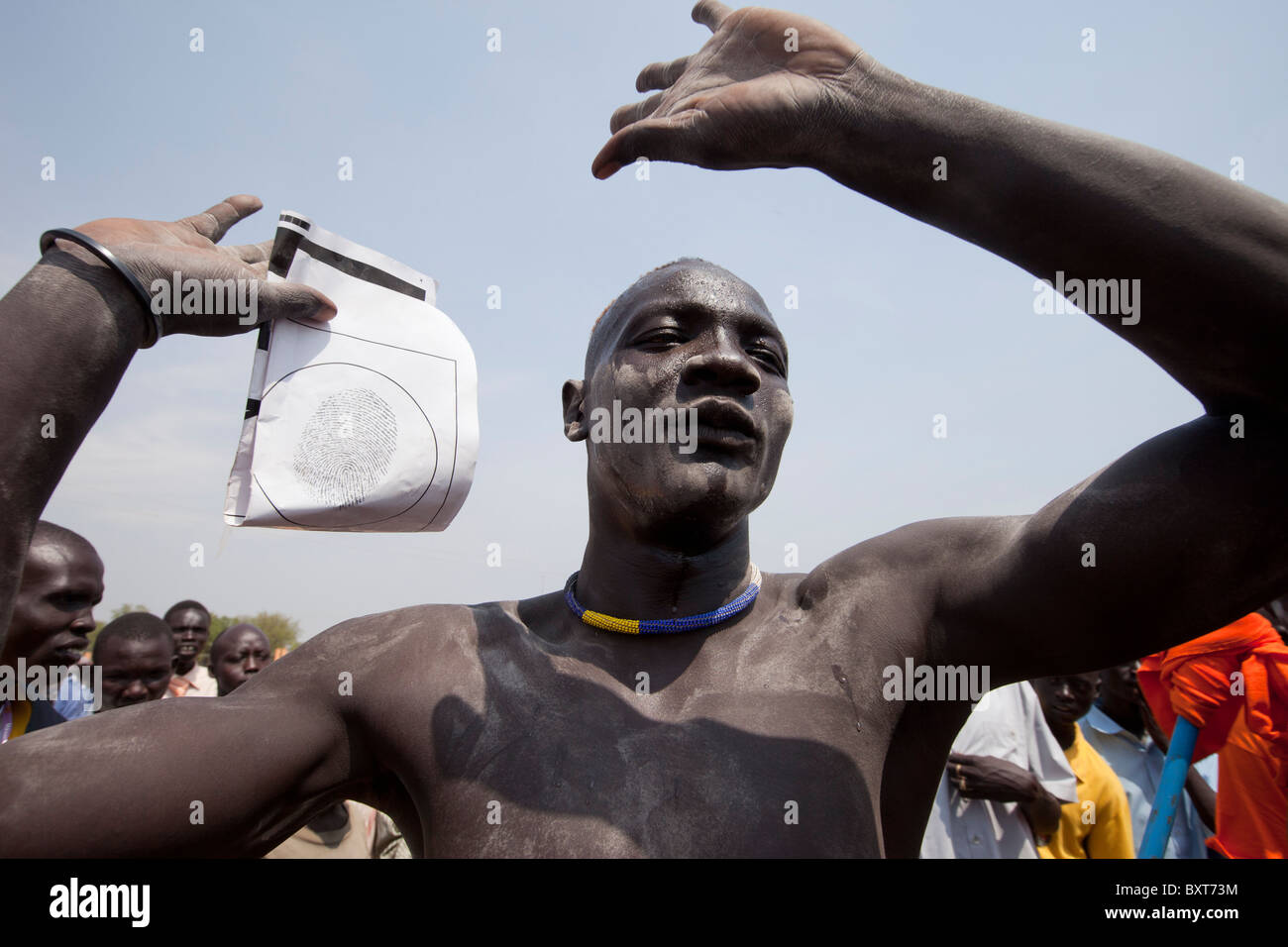 Danseurs tribaux prendre part le dernier événement de l'indépendance de Juba d'encourager les gens à s'inscrire pour le 9 janvier 2011 référendum. Banque D'Images