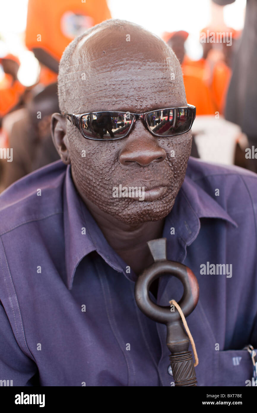 Chefs de tribus prendre part le dernier événement de l'indépendance de Juba d'encourager les gens à s'inscrire pour le 9 janvier 2011 référendum. Banque D'Images