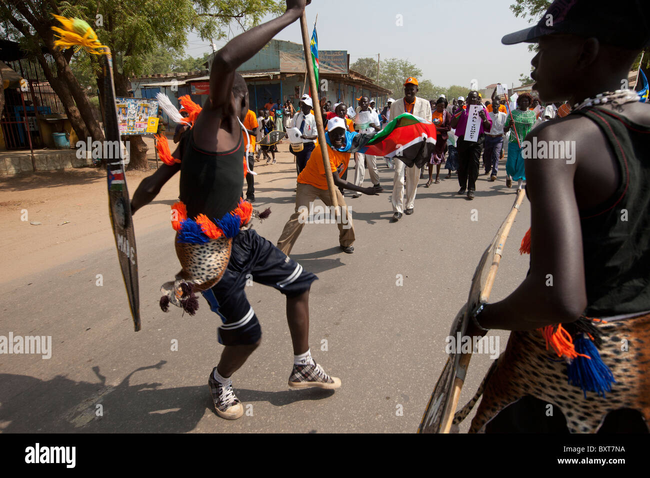 La dernière marche de l'indépendance de Juba centre-ville d'encourager les gens à s'inscrire et voter dans le 9 janvier 2011 référendum. Banque D'Images