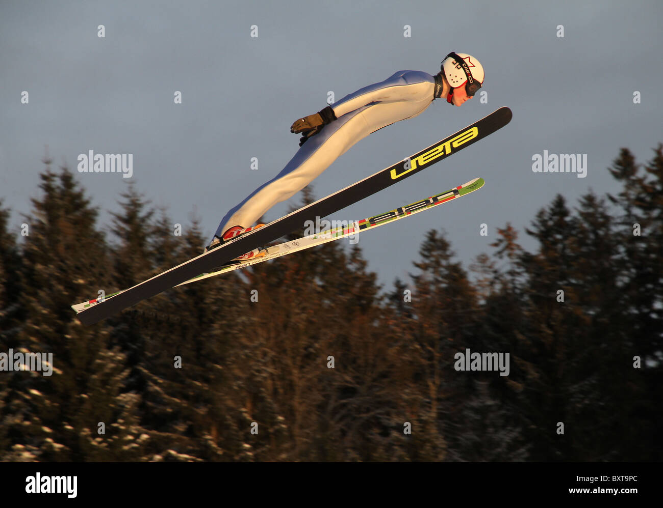 Le saut à ski, combiné nordique et saut à ski spécial en formation Midtstubakken, saut, Oslo, Norvège, 2010 Banque D'Images Le saut à ski, combiné nordique et saut à ski spécial en formation Midtstubakken, saut, Oslo, Norvège, 2010 Banque D'Images