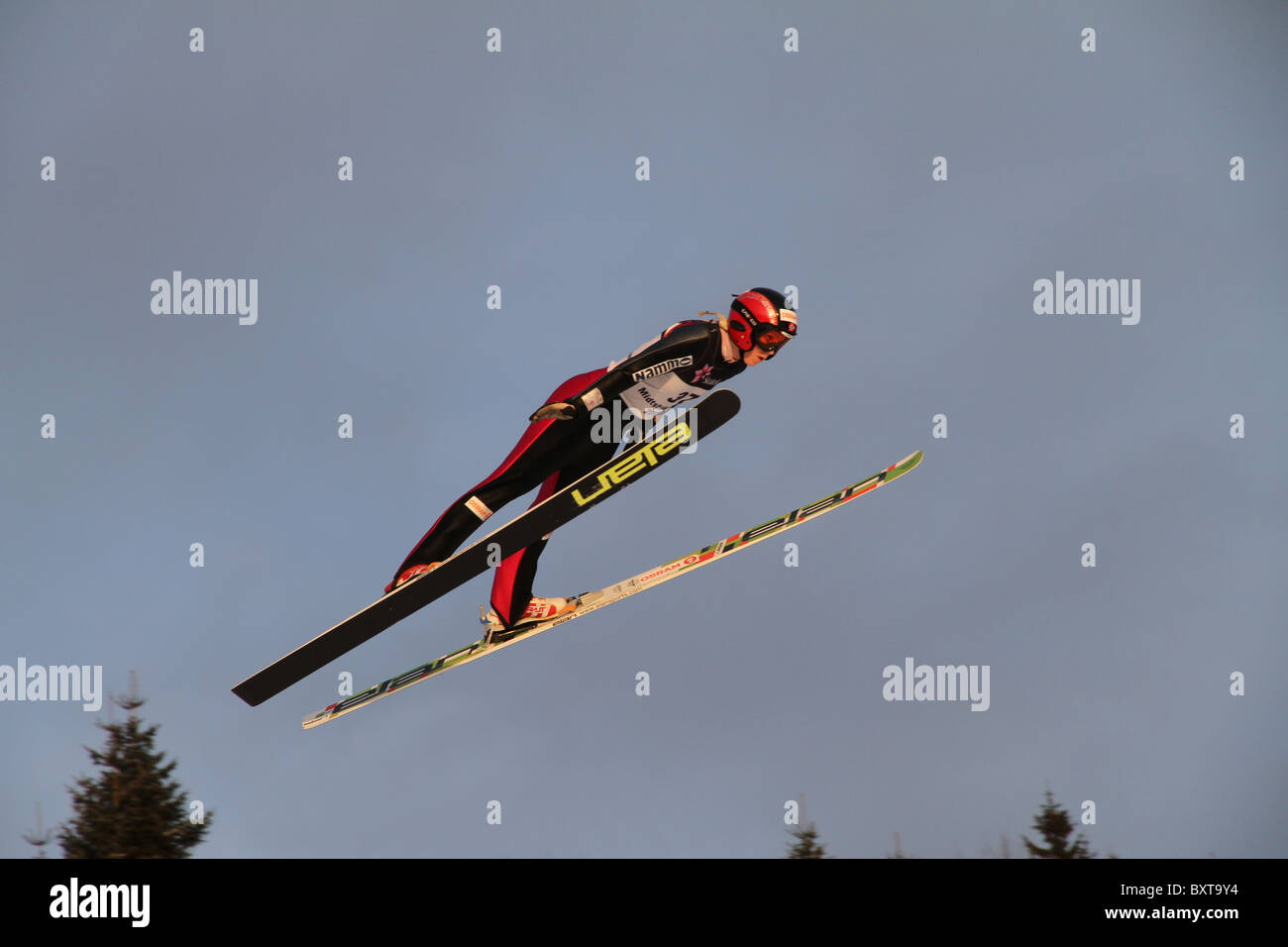 Le saut à ski, combiné nordique et saut à ski spécial en formation Midtstubakken, saut, Oslo, Norvège, 2010 Banque D'Images Le saut à ski, combiné nordique et saut à ski spécial en formation Midtstubakken, saut, Oslo, Norvège, 2010 Banque D'Images