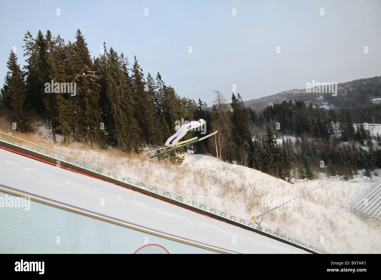 Le saut à ski, combiné nordique et saut à ski spécial en formation Midtstubakken, saut, Oslo, Norvège, 2010 Banque D'Images Le saut à ski, combiné nordique et saut à ski spécial en formation Midtstubakken, saut, Oslo, Norvège, 2010 Banque D'Images