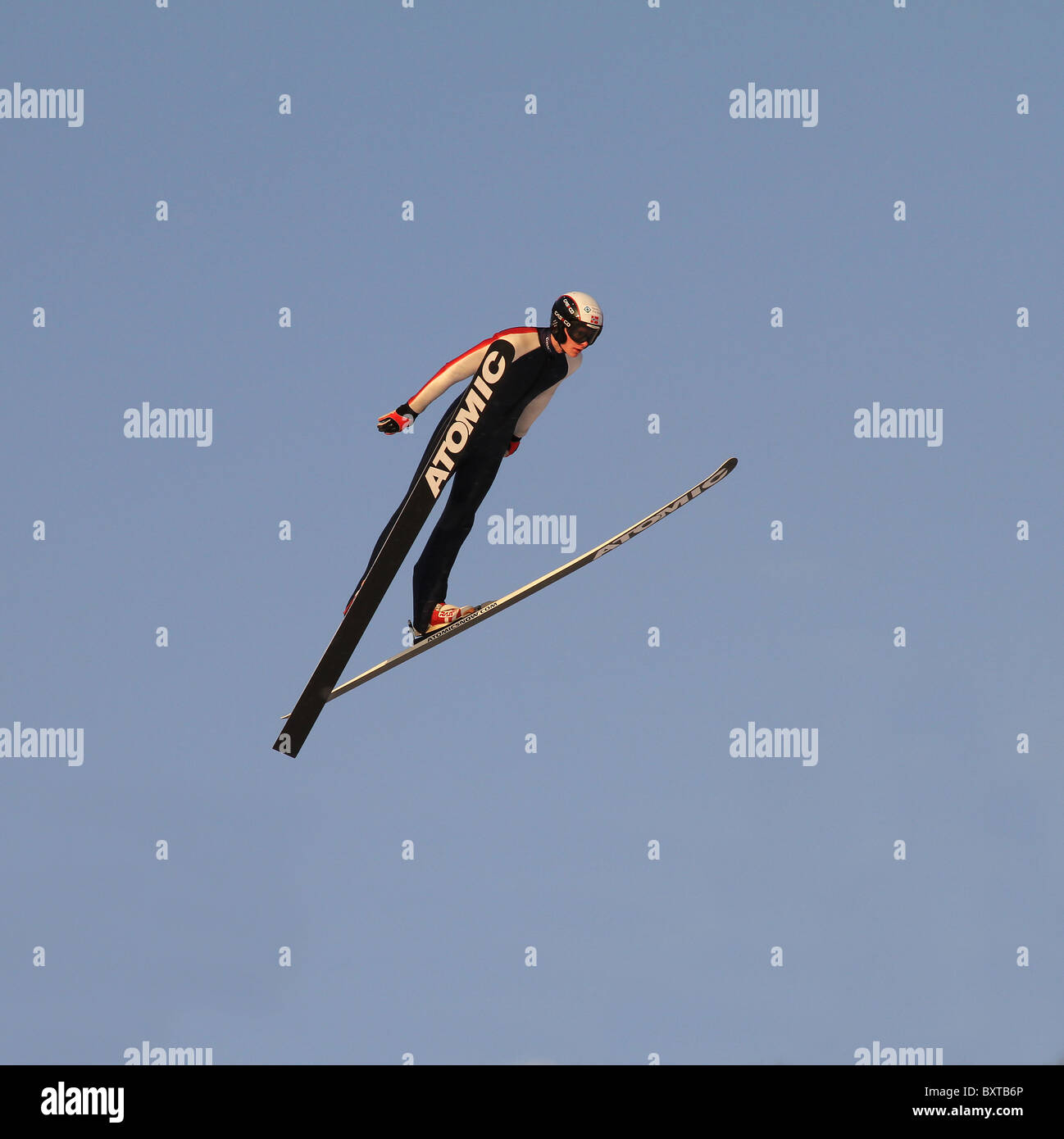 Le saut à ski, combiné nordique et saut à ski spécial en formation Midtstubakken, saut, Oslo, Norvège, 2010 Banque D'Images Le saut à ski, combiné nordique et saut à ski spécial en formation Midtstubakken, saut, Oslo, Norvège, 2010 Banque D'Images