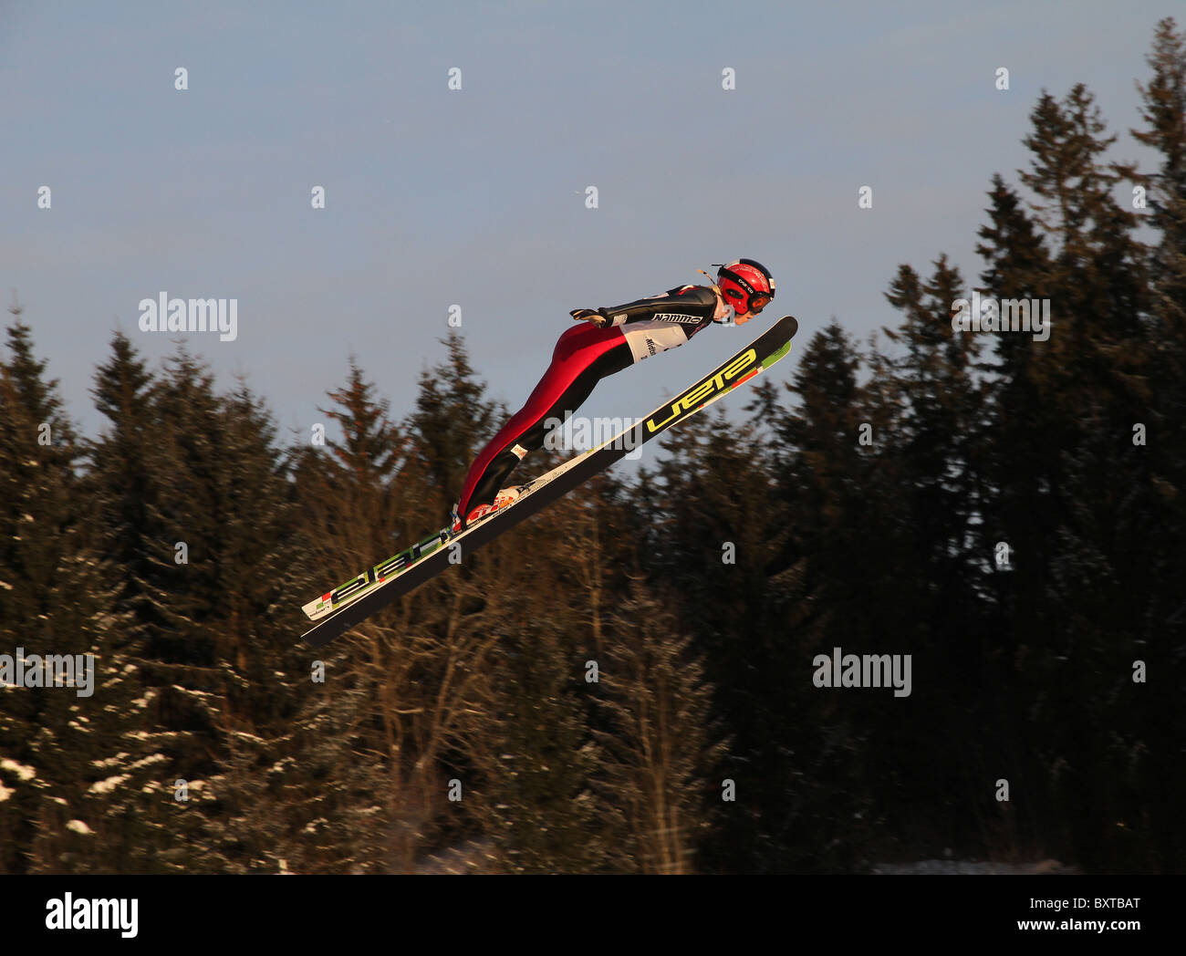 Le saut à ski, combiné nordique et saut à ski spécial en formation Midtstubakken, saut, Oslo, Norvège, 2010 Banque D'Images Le saut à ski, combiné nordique et saut à ski spécial en formation Midtstubakken, saut, Oslo, Norvège, 2010 Banque D'Images