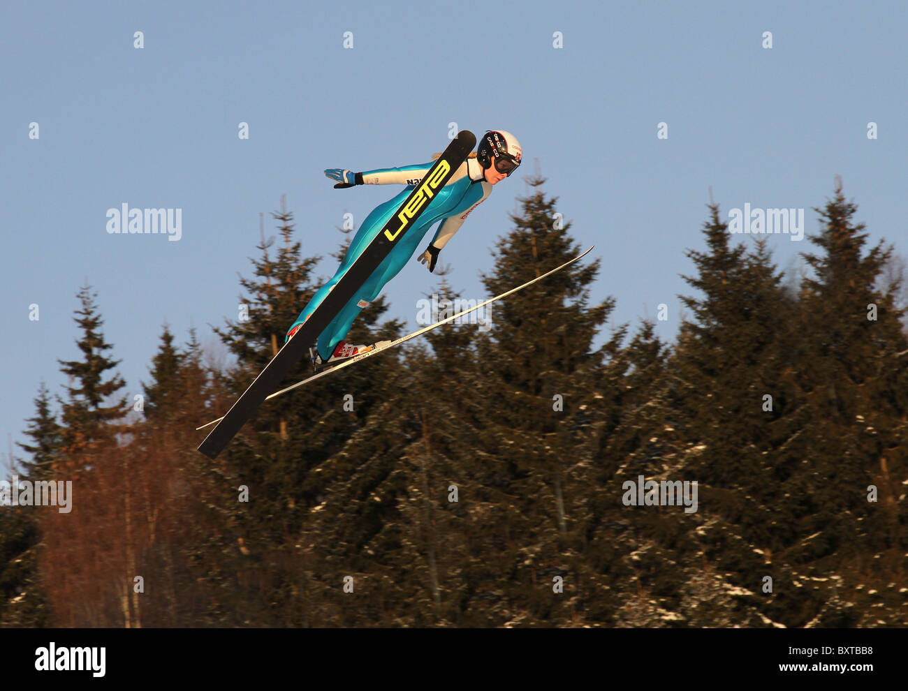Le saut à ski, combiné nordique et saut à ski spécial en formation Midtstubakken, saut, Oslo, Norvège, 2010 Banque D'Images Le saut à ski, combiné nordique et saut à ski spécial en formation Midtstubakken, saut, Oslo, Norvège, 2010 Banque D'Images