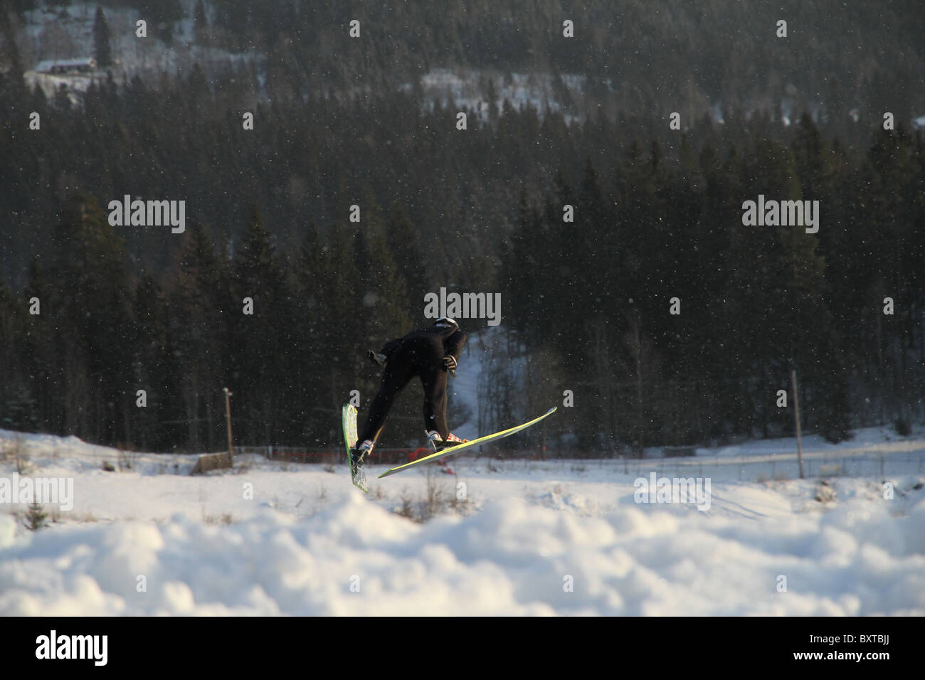 Le saut à ski, combiné nordique et saut à ski spécial en formation Midtstubakken, saut, Oslo, Norvège, 2010 Banque D'Images Le saut à ski, combiné nordique et saut à ski spécial en formation Midtstubakken, saut, Oslo, Norvège, 2010 Banque D'Images