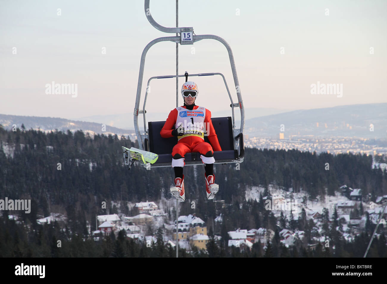 Le saut à ski, combiné nordique et saut à ski spécial en formation Midtstubakken, saut, Oslo, Norvège, 2010 Banque D'Images Le saut à ski, combiné nordique et saut à ski spécial en formation Midtstubakken, saut, Oslo, Norvège, 2010 Banque D'Images